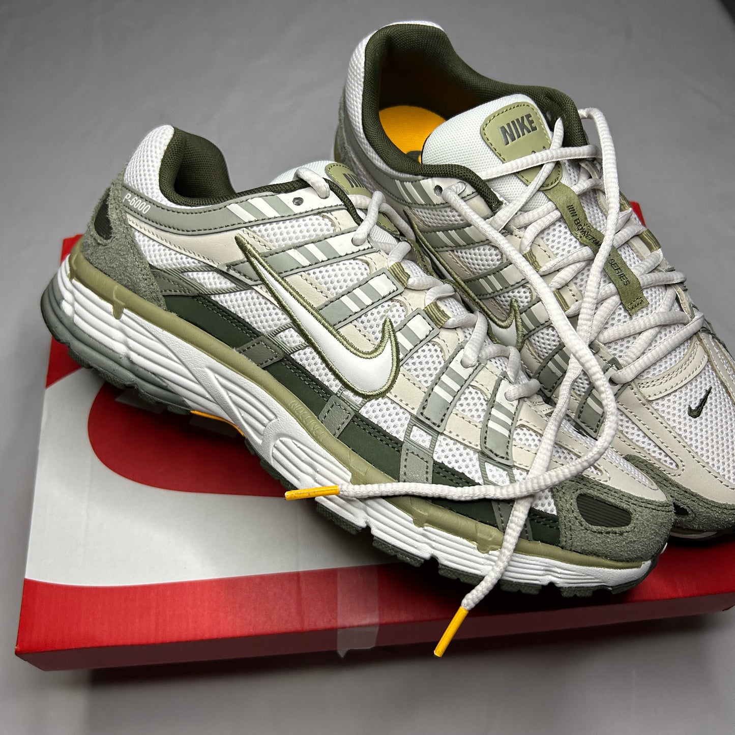 Nike P6000 Light Armoury Khaki Green