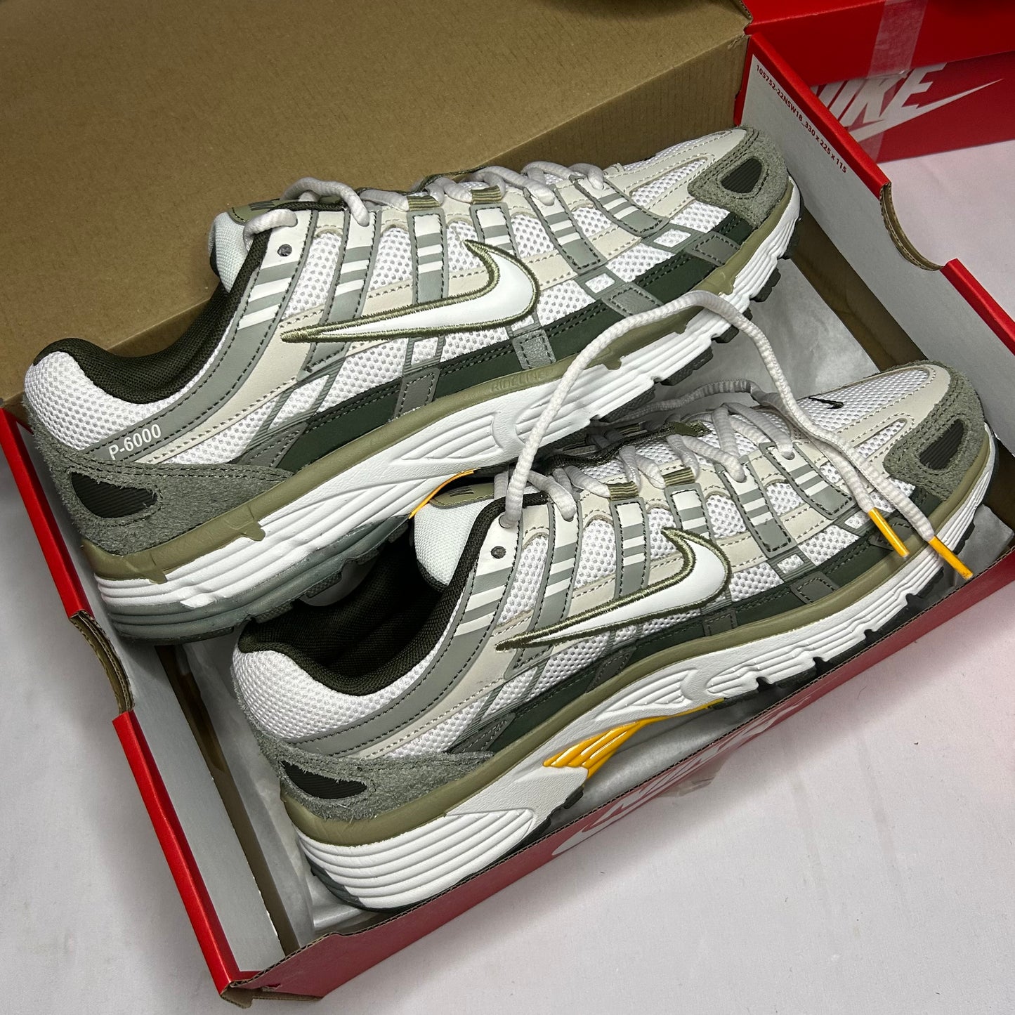 Nike P6000 Light Armoury Khaki Green