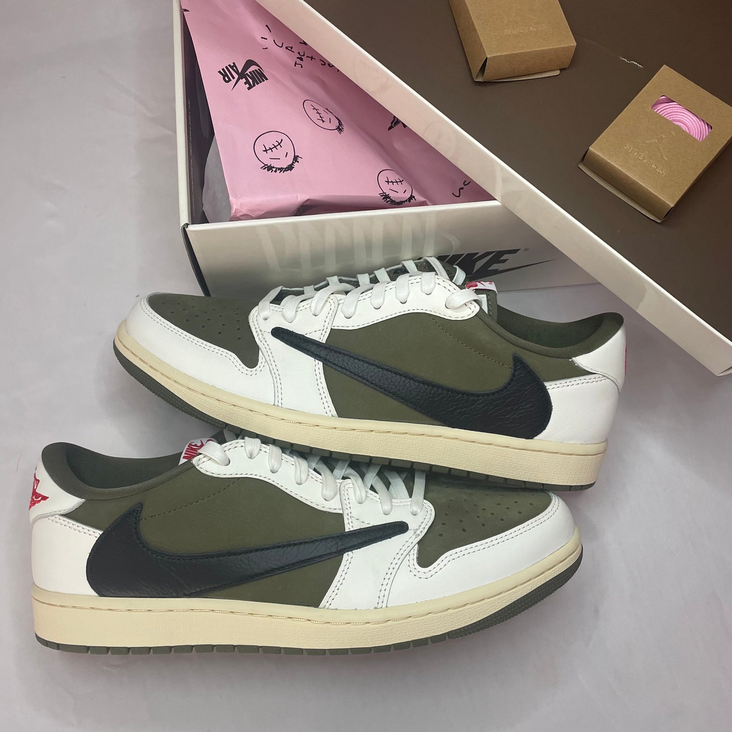 Travis Scott X Jordan 1 Low Medium Olive