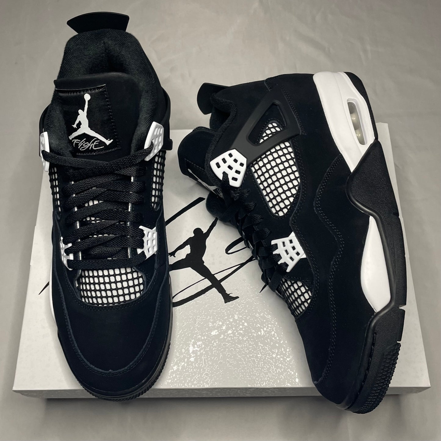 Jordan 4 White Thunder