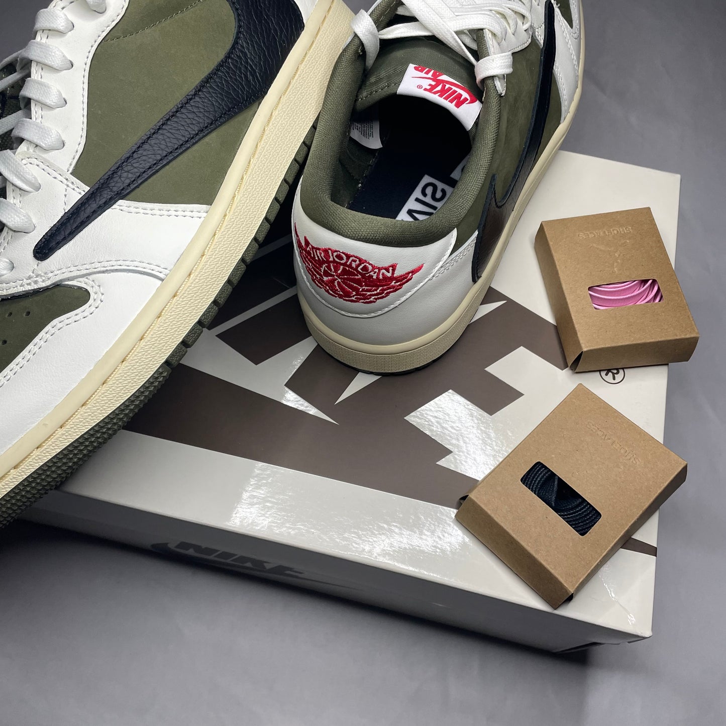Travis Scott X Jordan 1 Low Medium Olive