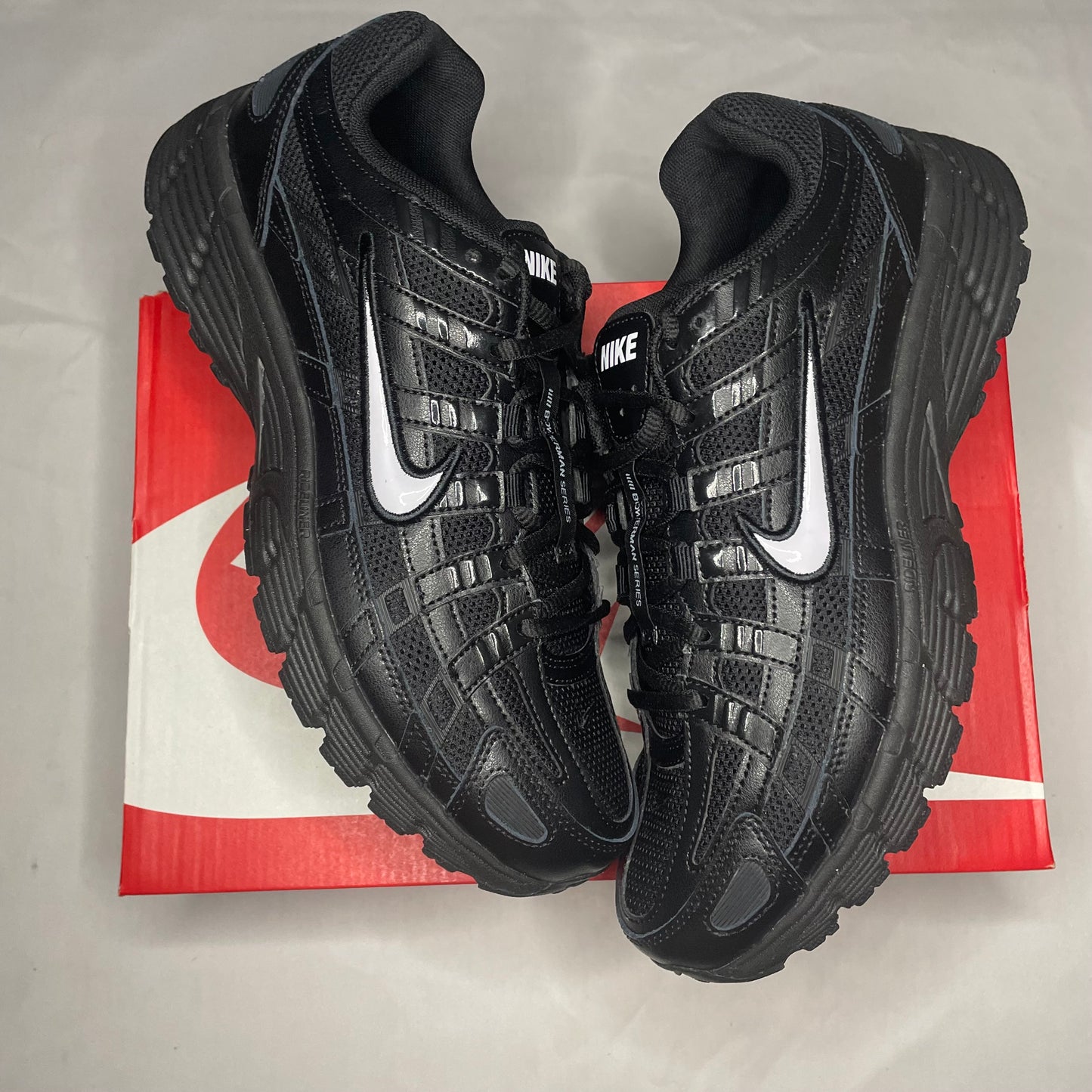 Nike P6000 Black / White